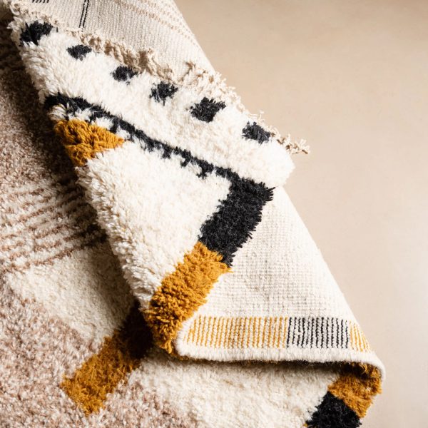 Moroccan rugs . corner
