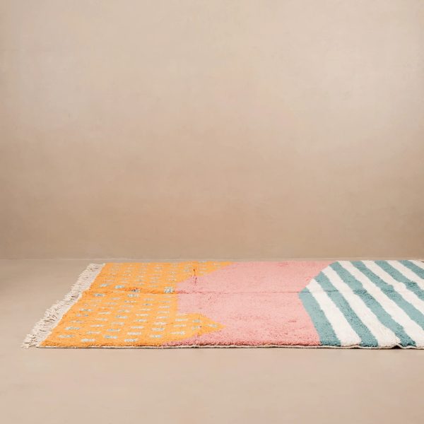 beni rugs . left side