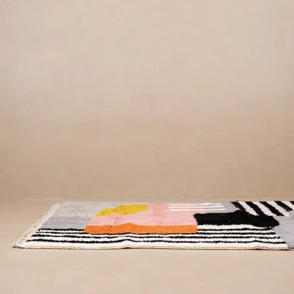 Moroccan Rugs . left side