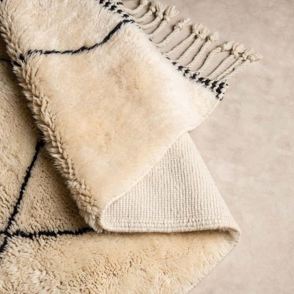 Beni rugs . corner