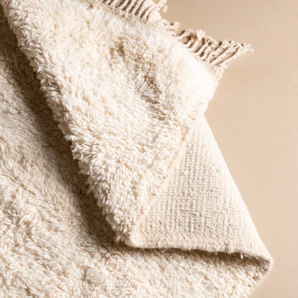 Beni rugs . corner side