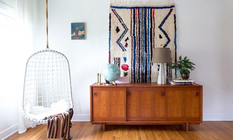 The beauty of Moroccan rugs on walls