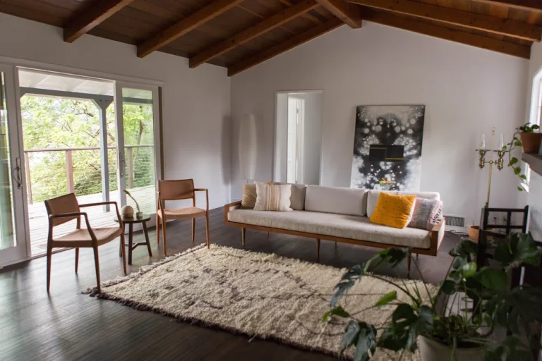 The Ultimate Guide to Handmade Moroccan Rugs